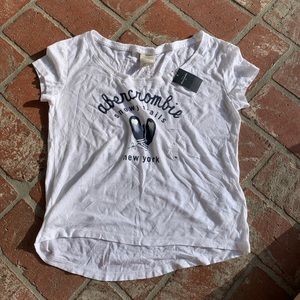 NWT Abercrombie Kids T-shirt Size L